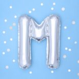 Balon foliowy srebrna litera M, 35 cm